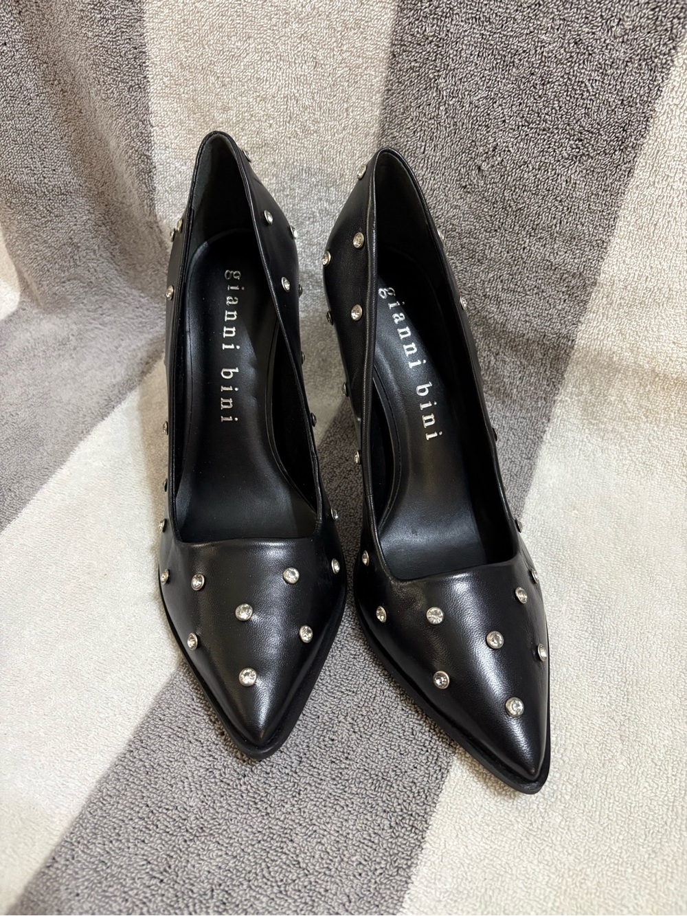Gianni Bini Black Studded Pointed Pumps size 8M